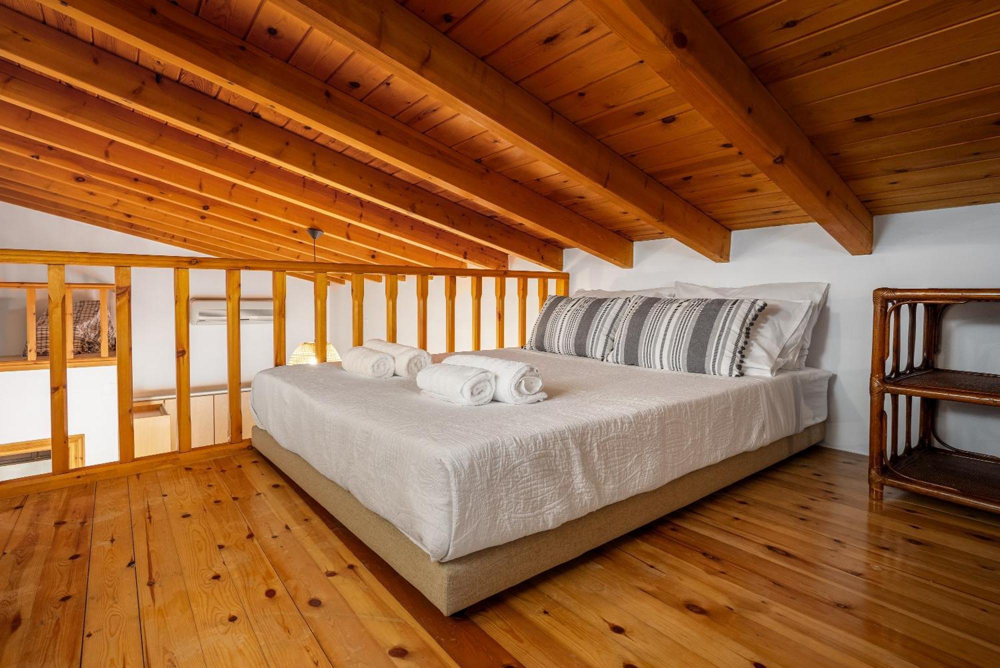 Holiday home Ilioni